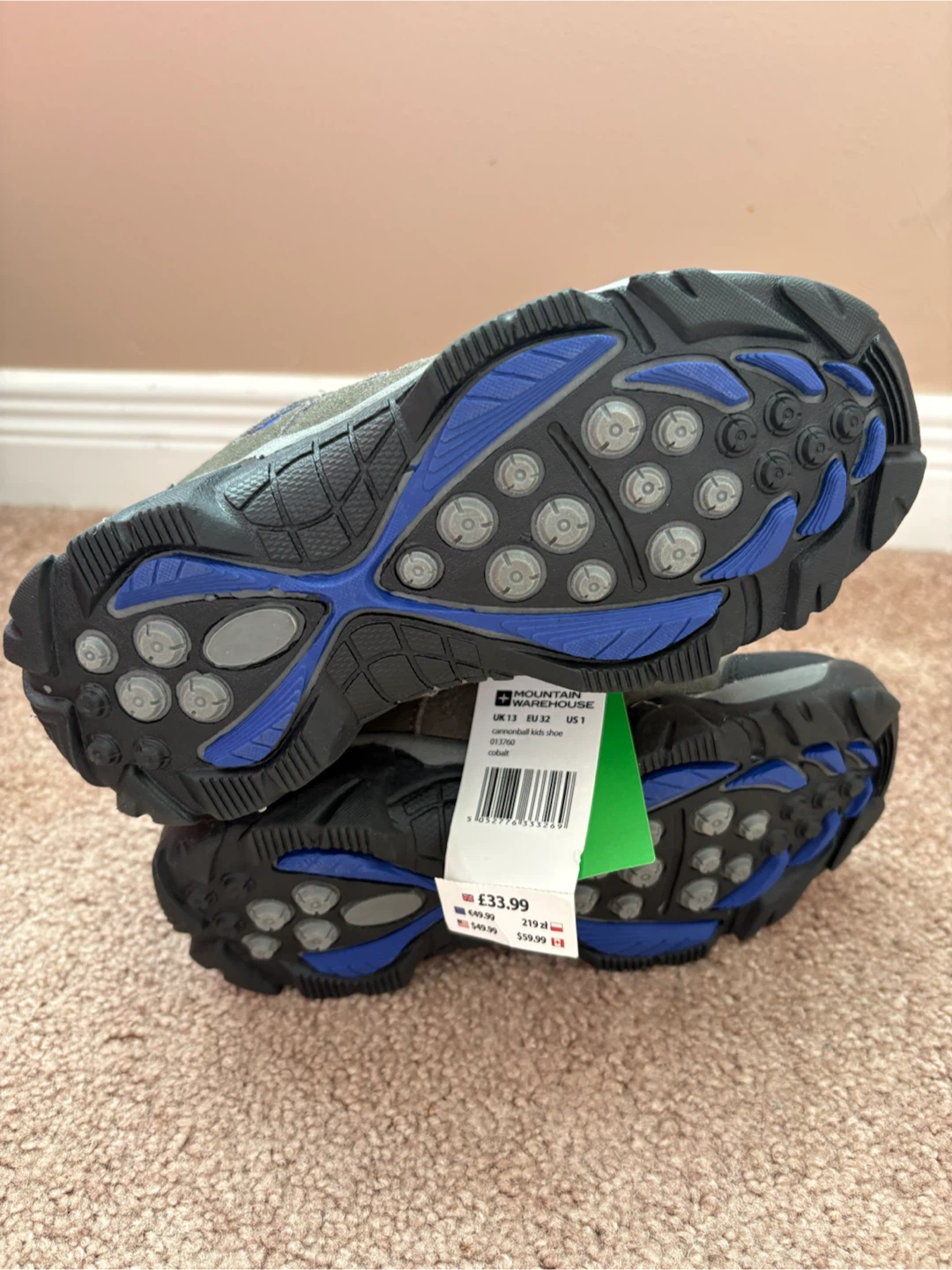 NEW, Mountain Warehouse Kids Waterproof Hiking Shoes, size 1. - photo 4
