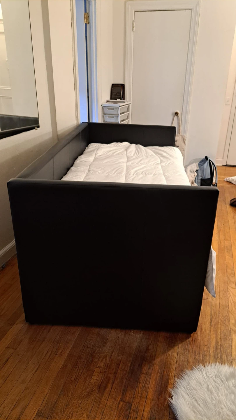 Black Faux Leather Daybed with Trundle - photo 3