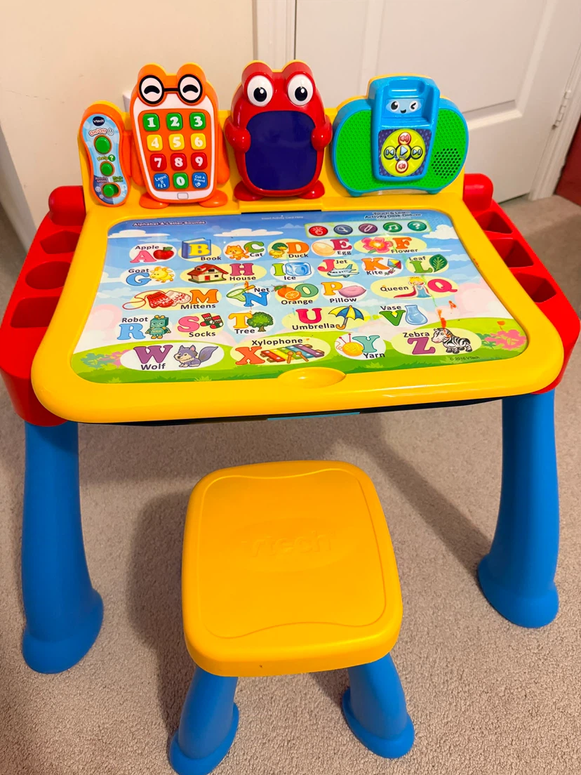 VTech Touch & Learn Activity Desk Deluxe