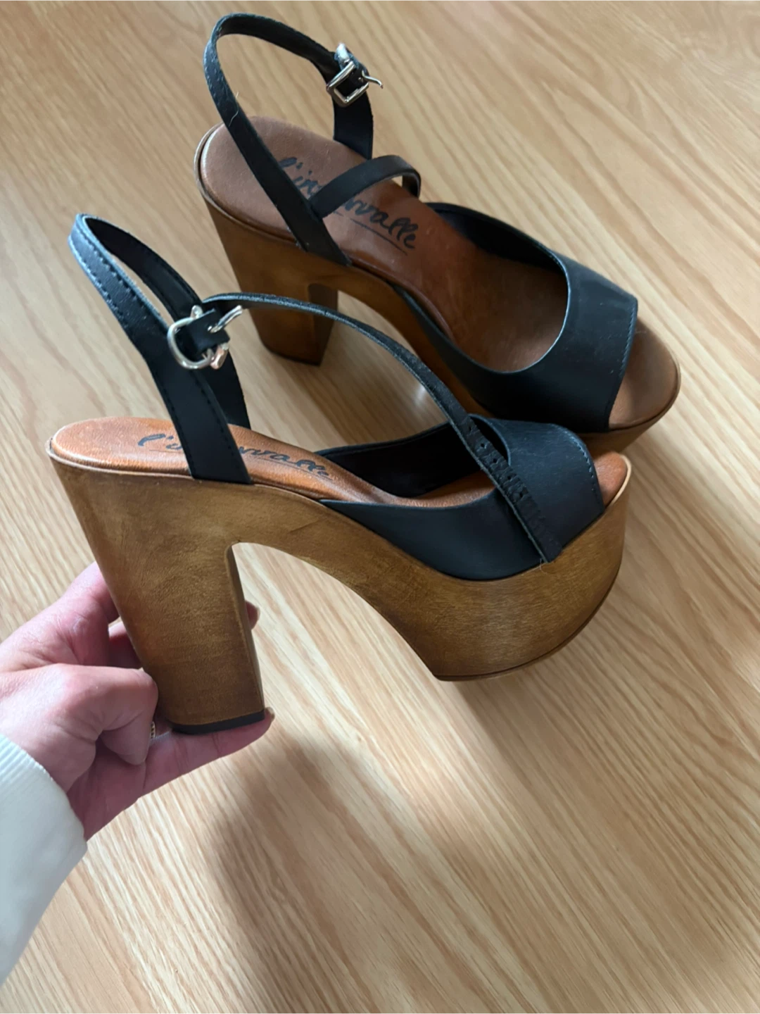L’Intervalle platform sandals