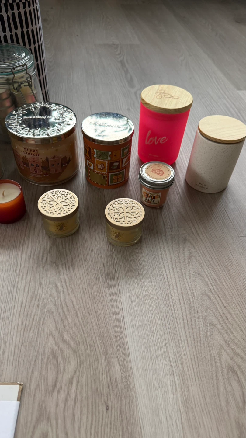 Big bundle of all new candles and more! - photo 5