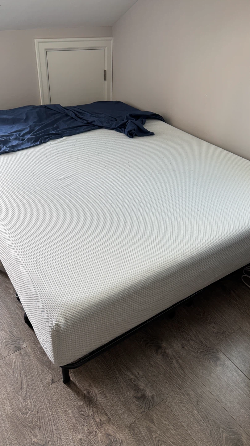 Zinus Queen Mattress - 10 Inch with frame