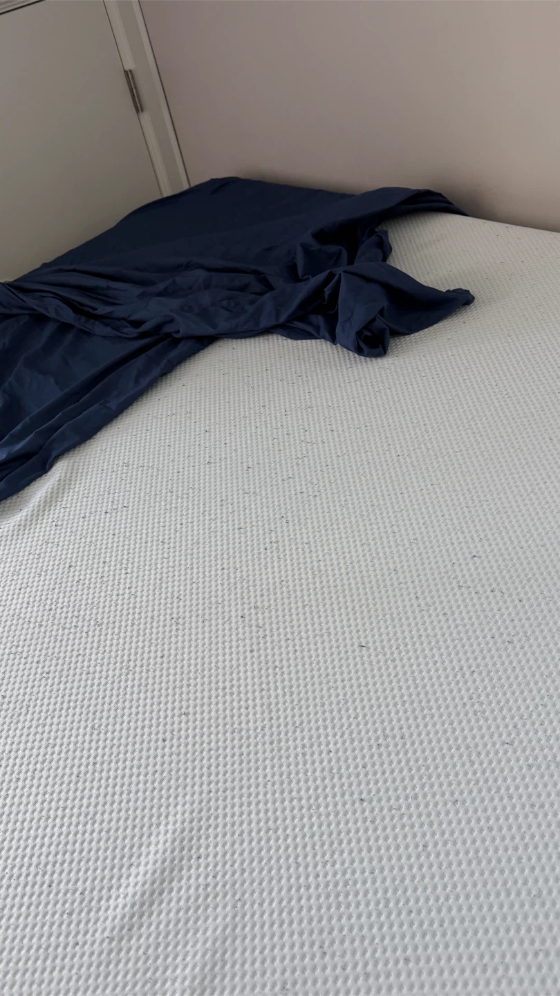 Zinus Queen Mattress - 10 Inch with frame - photo 2