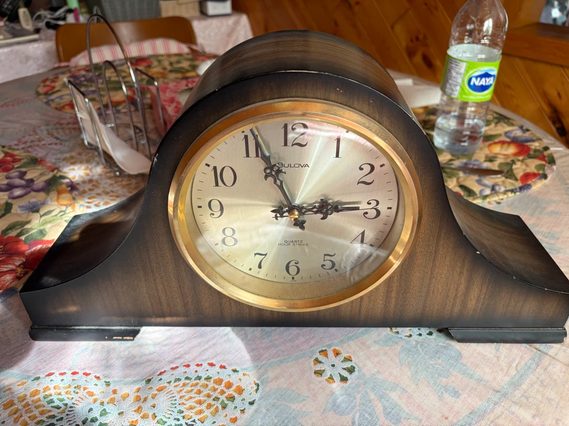 Antique Bulova Quartz Hour Strike Mantel Clock