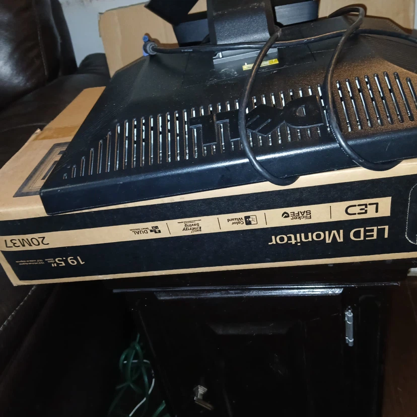 Dell and LG Computer Monitors (2) - photo 5