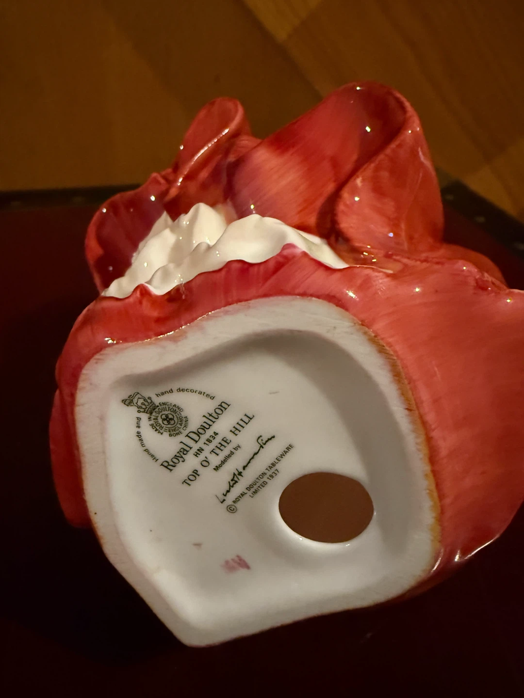 Royal Doulton Top O' The Hill Figurine - photo 2