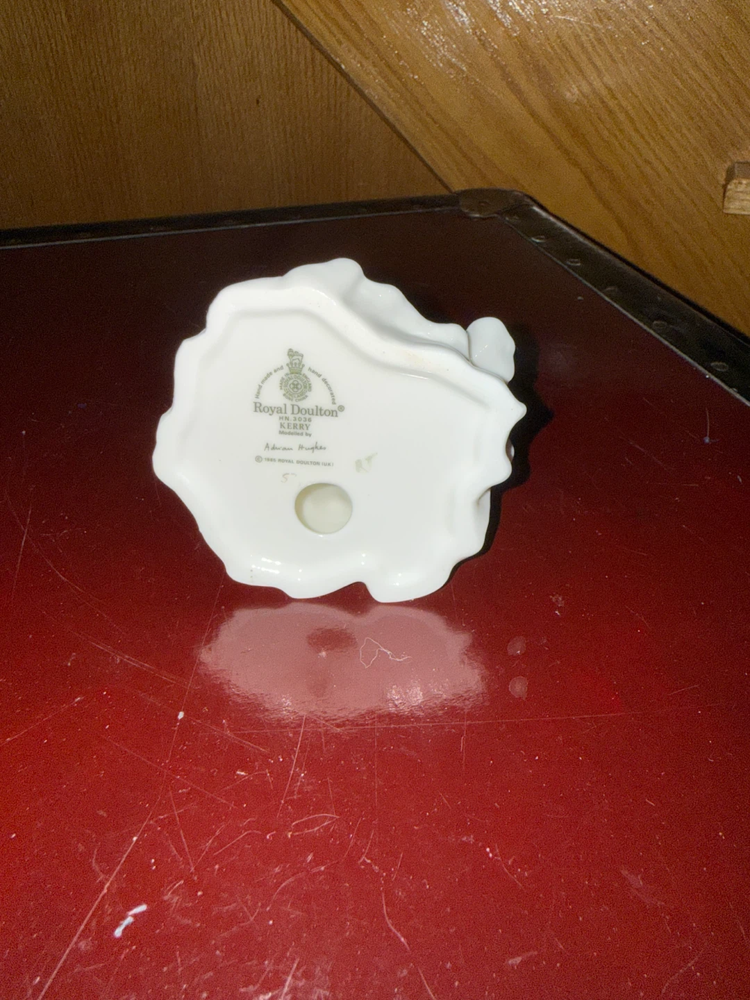 Royal Doulton Kerry Figurine HN 3036 - photo 2
