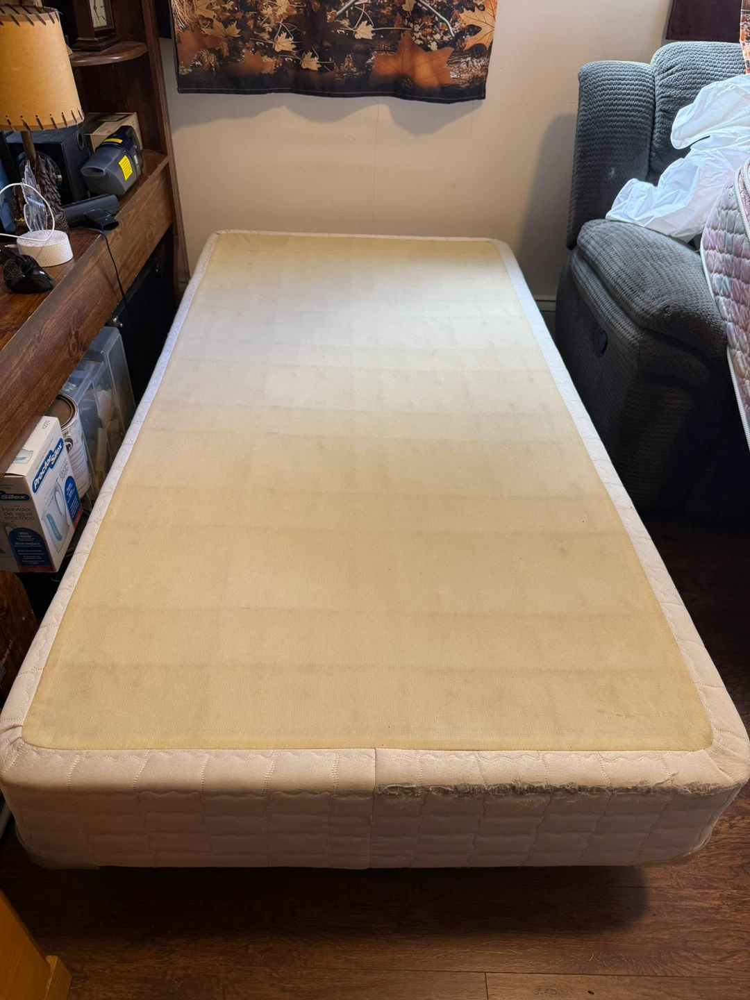 Bed with frame - photo 2