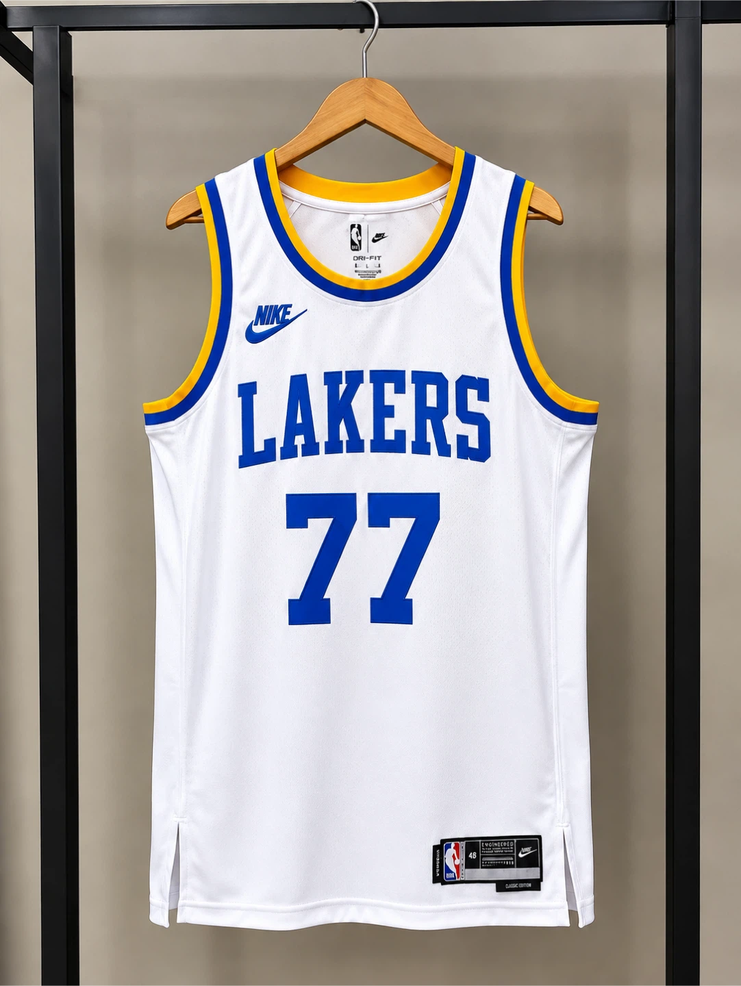Nike Luka Doncic Los Angeles Lakers NBA Jersey #77 - photo 2