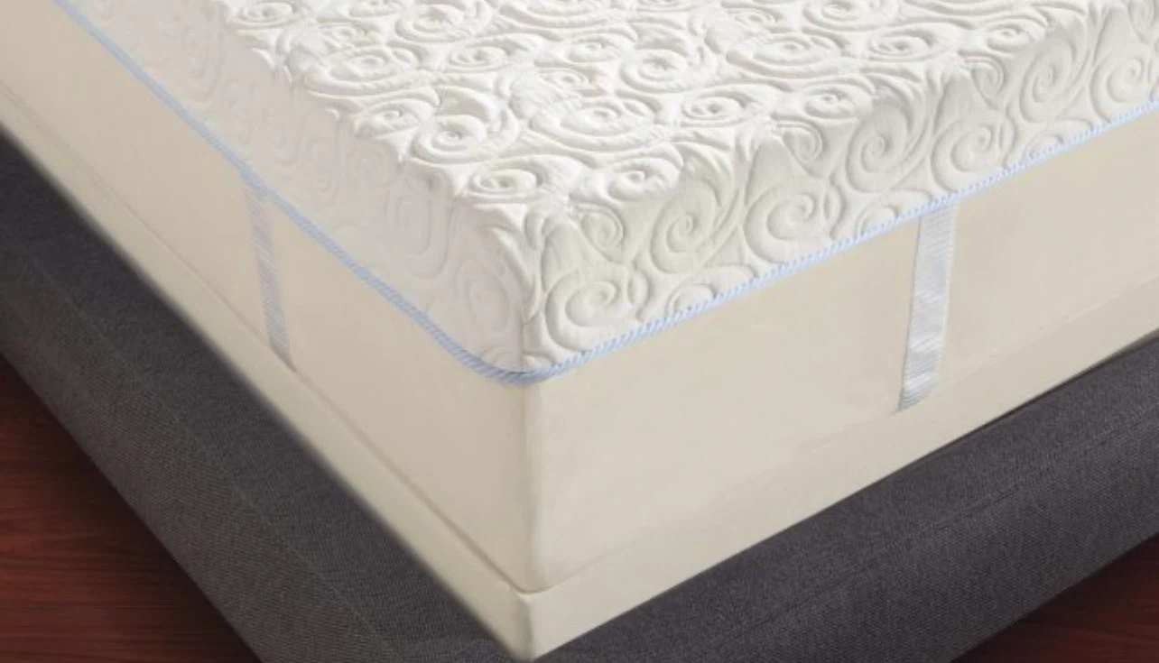 Queen Tempurpedic Cloud Luxe Breeze Mattress *Can Deliver* - photo 2