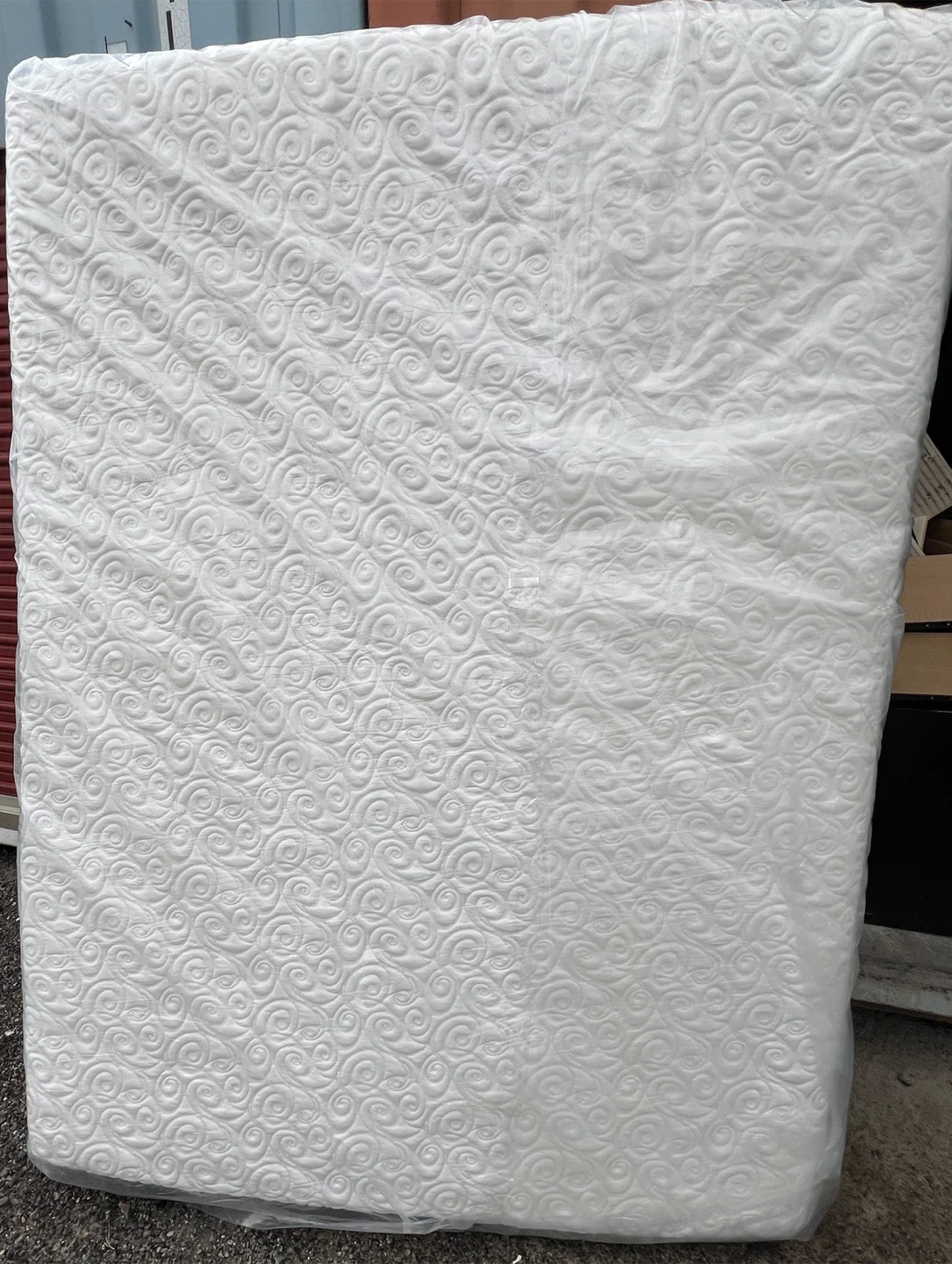 Queen Tempurpedic Cloud Luxe Breeze Mattress *Can Deliver* - photo 5