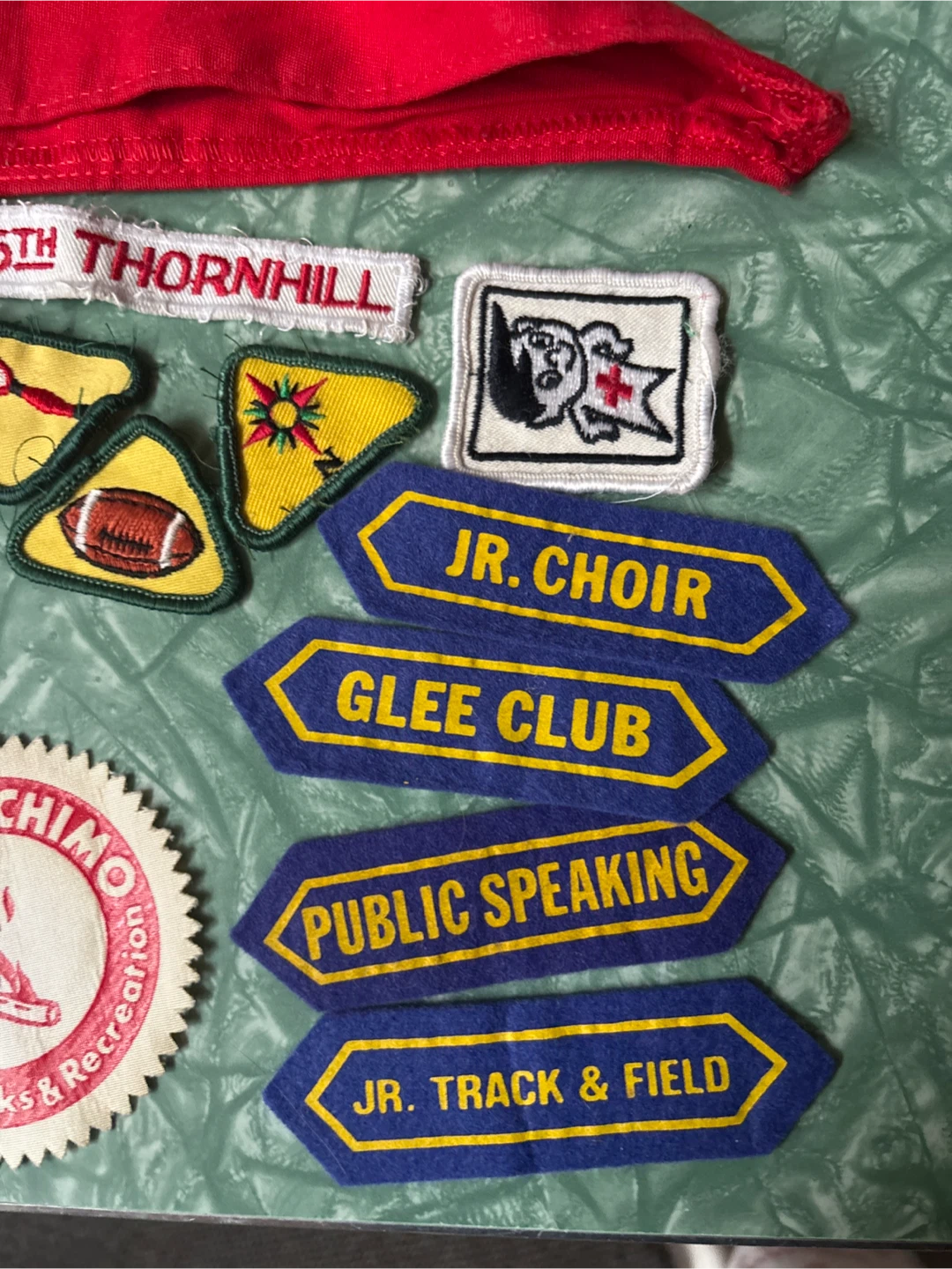 Vintage Scouts Canada Patch Collection with Sash - photo 3