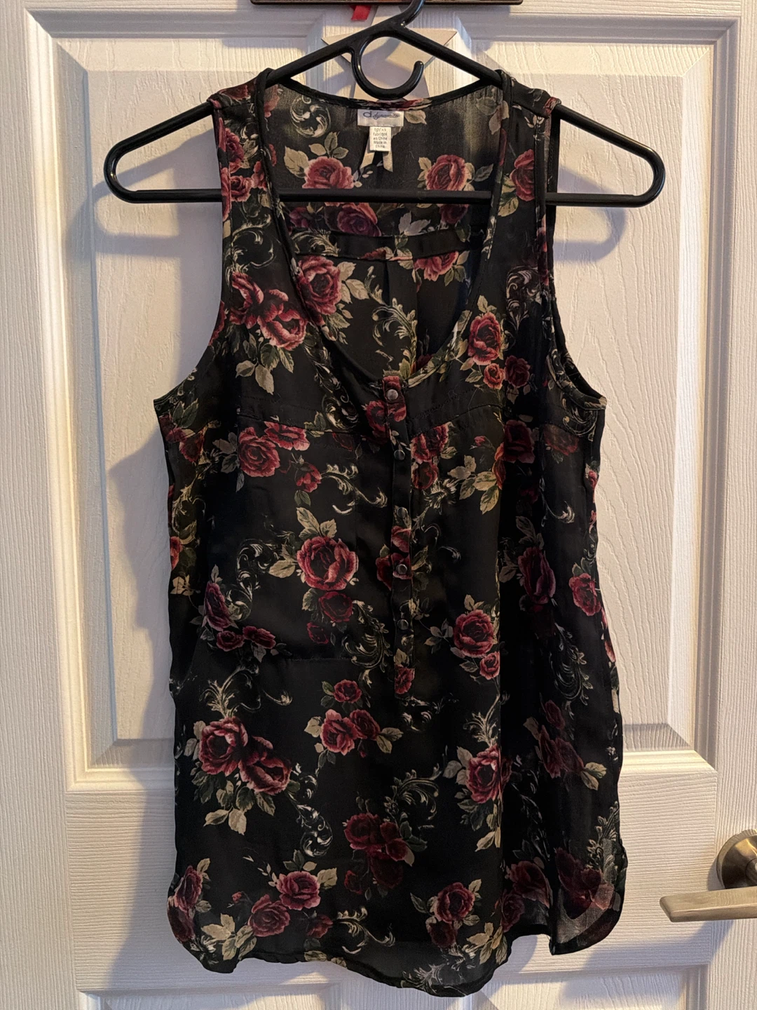 Dynamite Floral Sleeveless Blouse