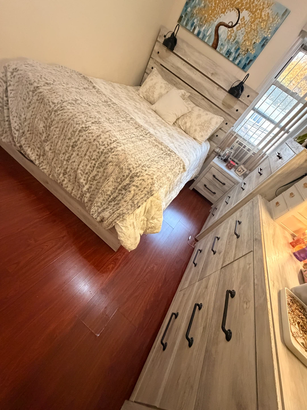 Bedroom Furniture Set
