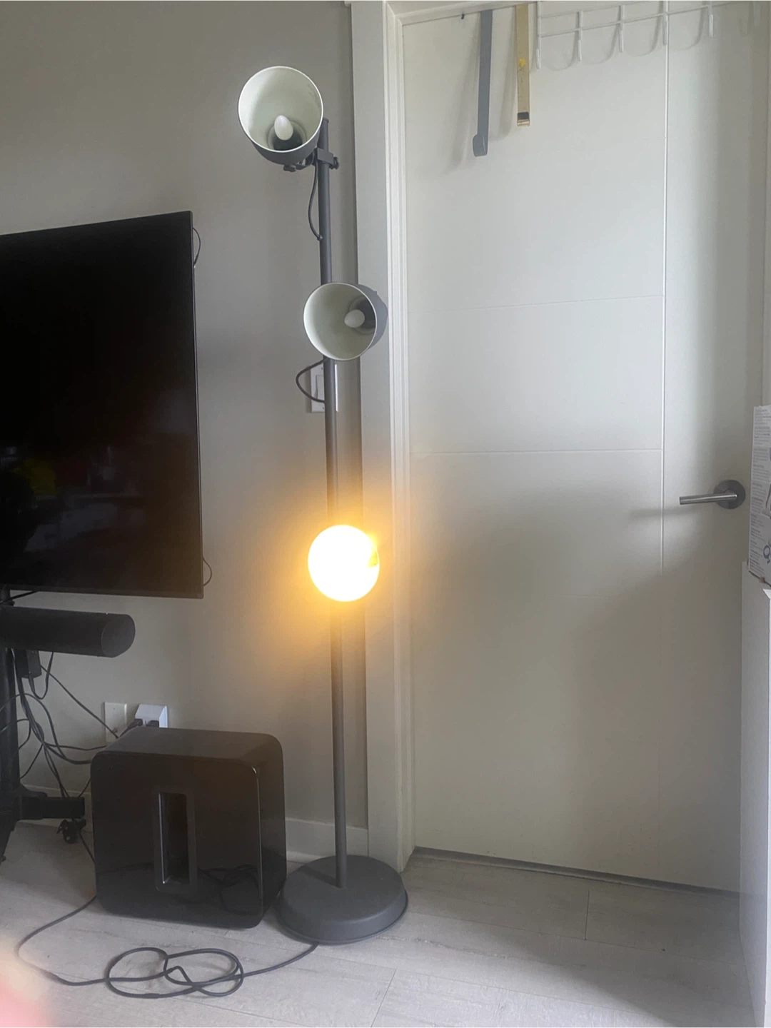 Three-head adjustable floor lamp - photo 5
