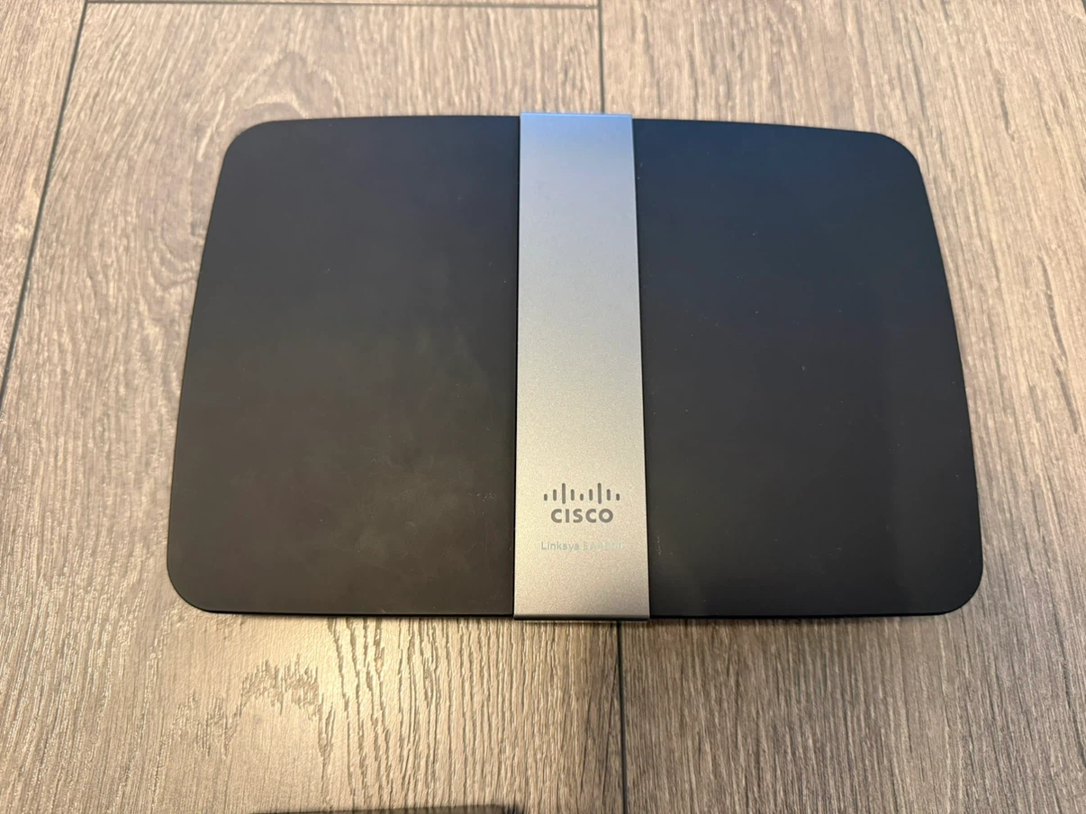 Linksys EA4500 N900 Dual Band Smart Wi-Fi Router - photo 2
