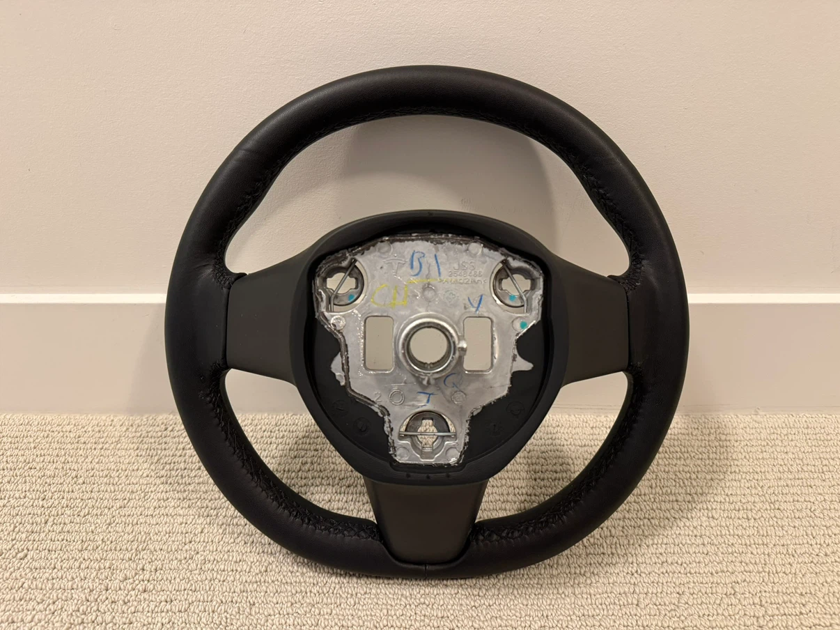 Tesla Steering Wheel - photo 5