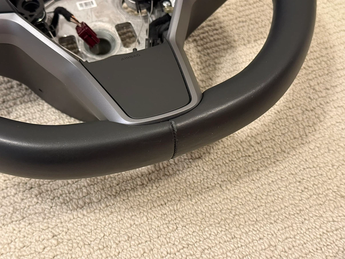 Tesla Steering Wheel - photo 4