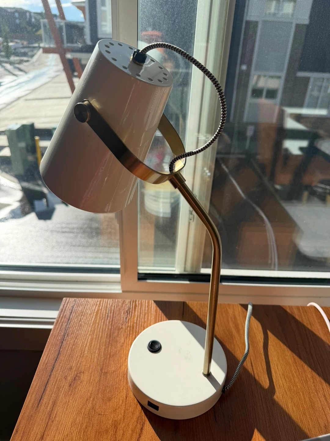 Modern White and Brass Desk Lamp with USB Port - photo 4
