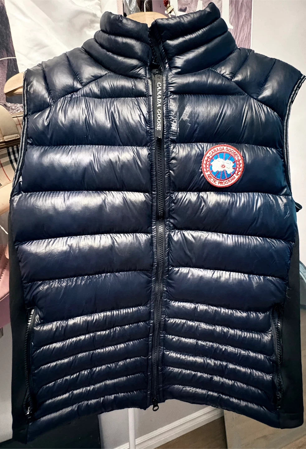 Ladies Medium Canada  Goose Puffer Vest navy Blue Medium