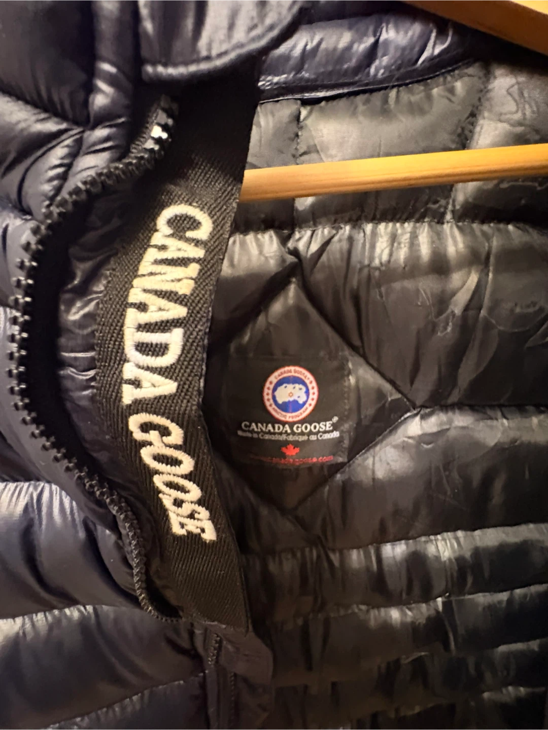 Ladies Medium Canada  Goose Puffer Vest navy Blue Medium - photo 3