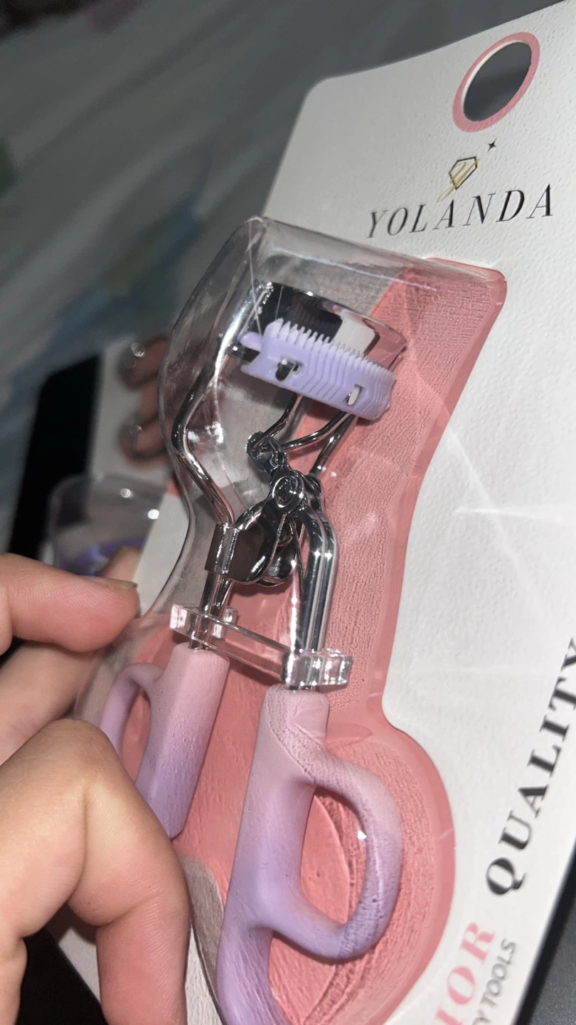 Yolanda Eyelash Curlers - photo 3