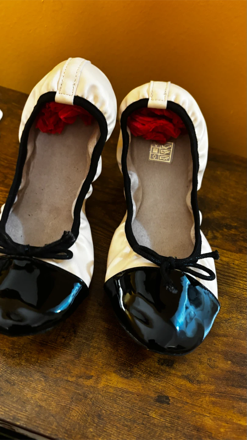 White and Black Ballet Flats - photo 2
