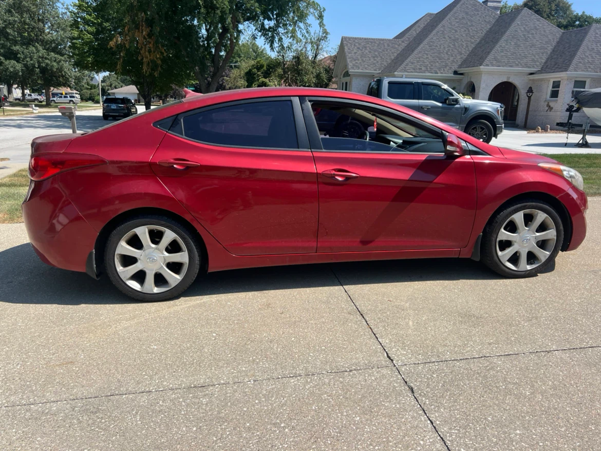 2013 Hyundai Elantra Limited - photo 3