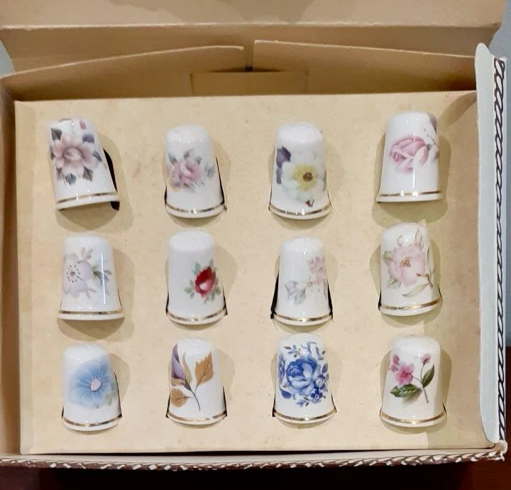 The Thimble Box Collector's Thimbles - photo 2