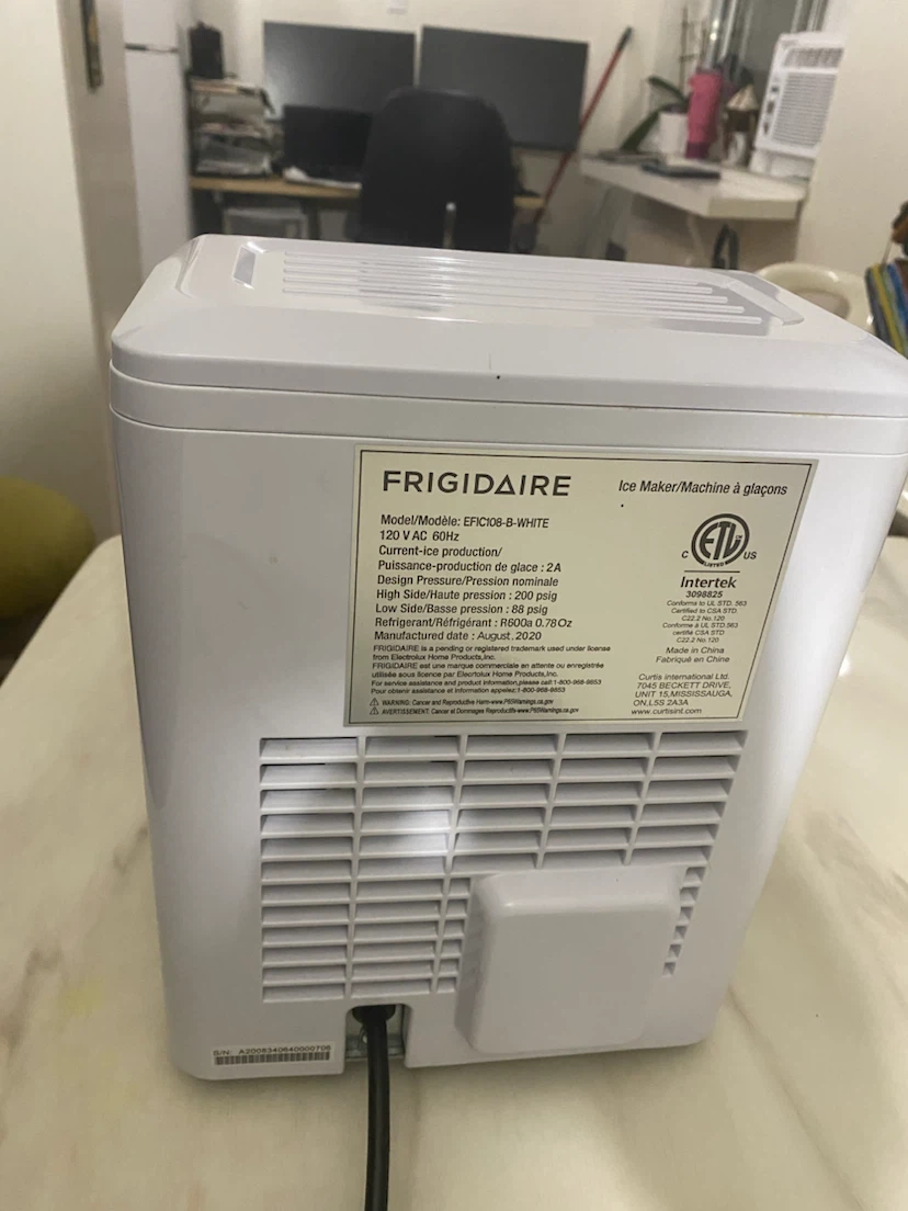Frigidaire Countertop Ice Maker EFIC108-B-WHITE