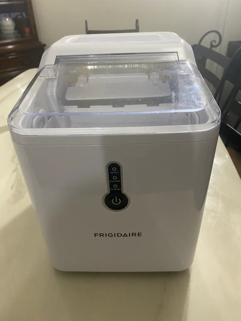 Frigidaire Countertop Ice Maker EFIC108-B-WHITE - photo 3