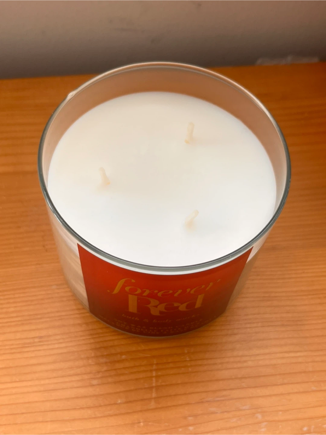 Bath & Body Works Forever Red 3-Wick Candle - photo 2