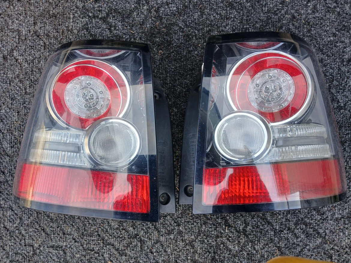 Land Rover Range Rover Sport Tail Lights (2005-2012)