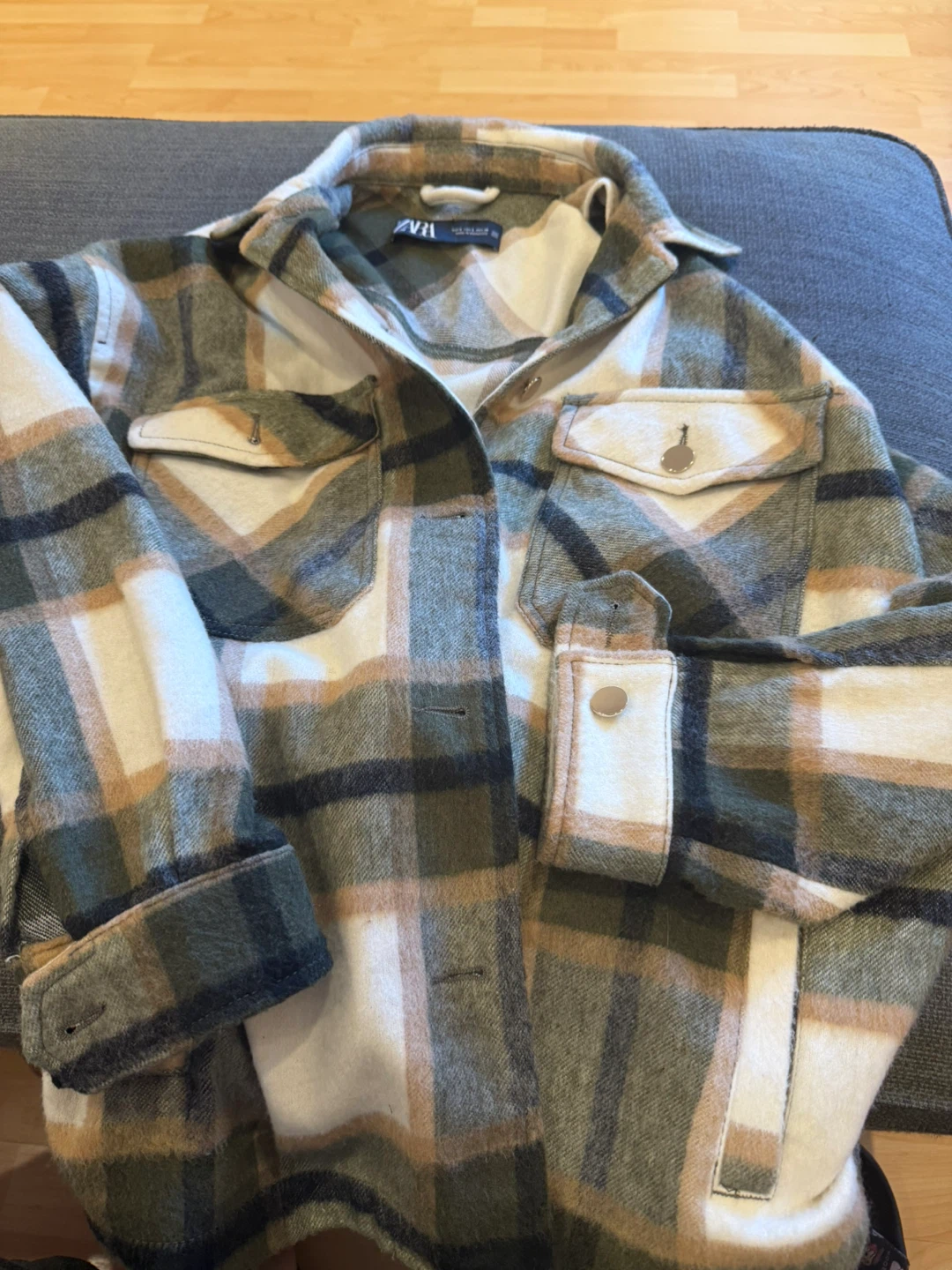 Zara Green and white plaid flannel button-down shirt