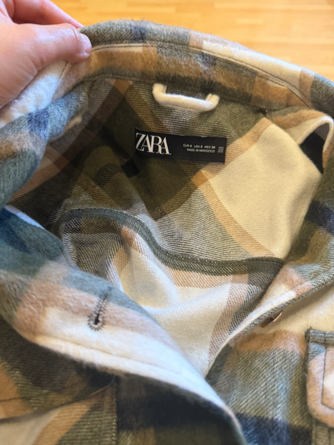 Zara Green and white plaid flannel button-down shirt - photo 2