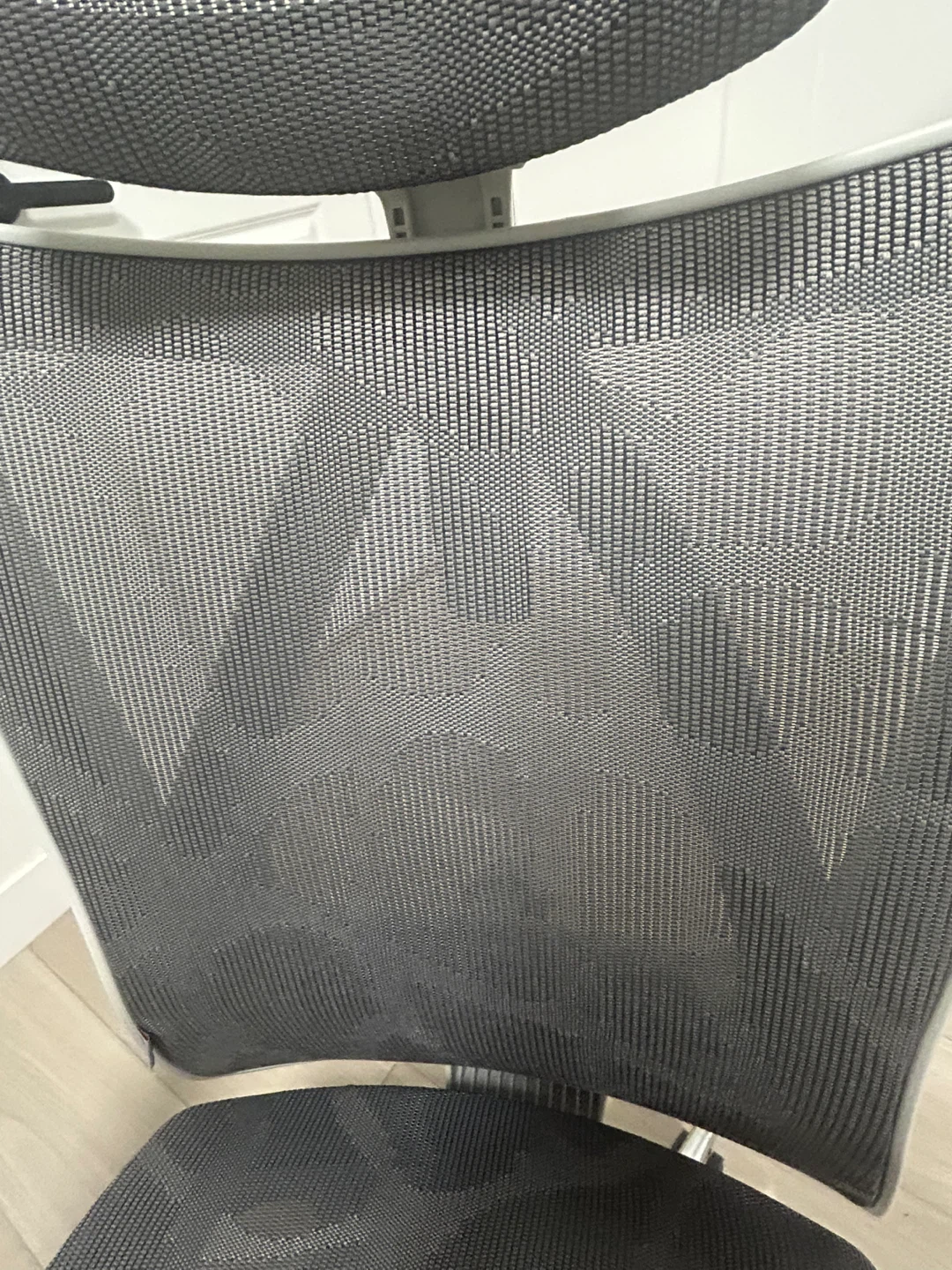 Ergonomic Mesh Office Chair - photo 3