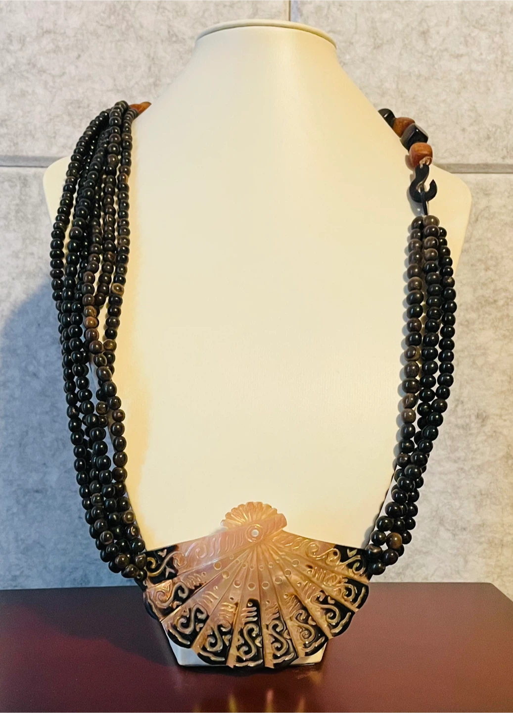 Vintage mother of pearl fan pendant necklace