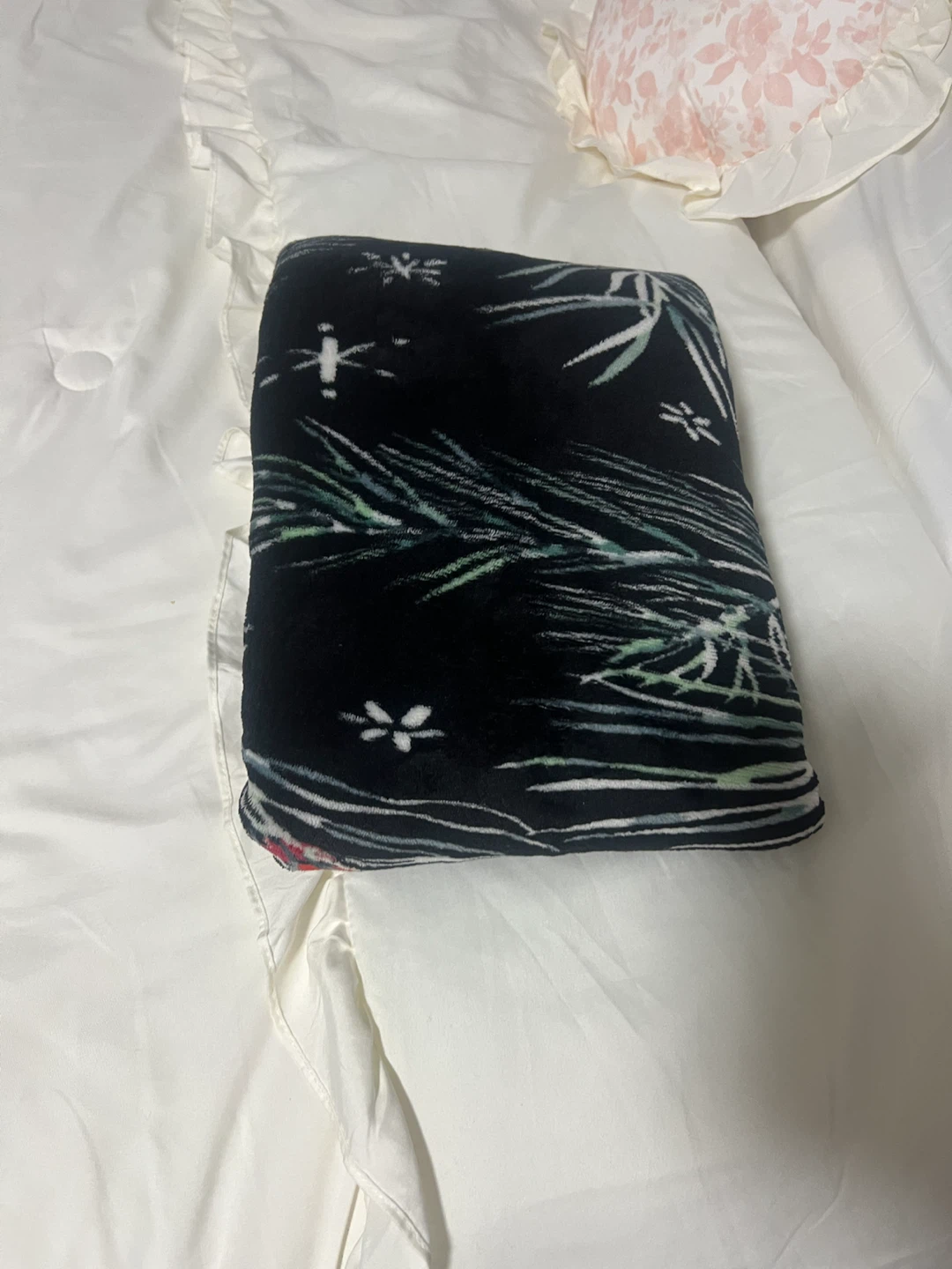Two Christmas Holiday Throw Blankets - photo 3