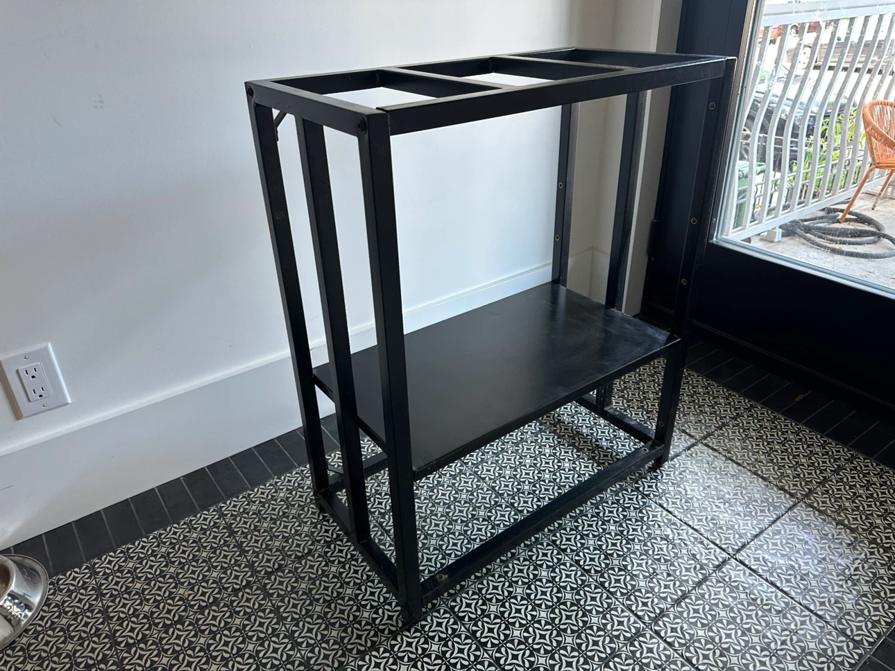 Aquarium stand for 20 gallon tank
