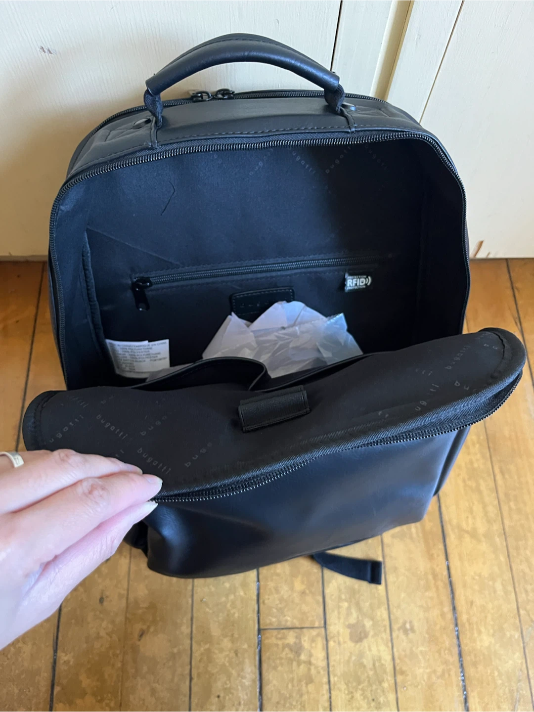 Men’s Bugatti black backpack - photo 2