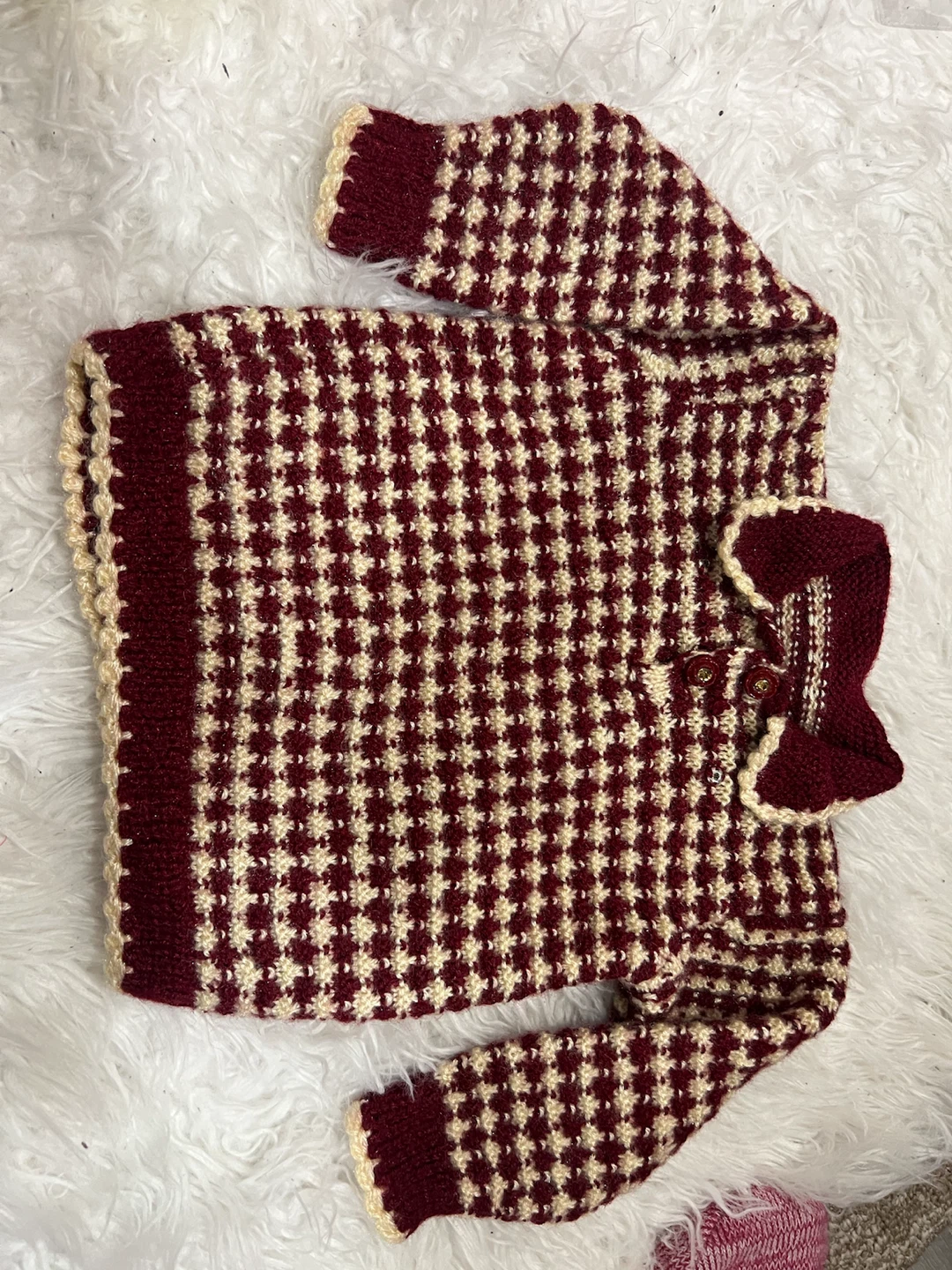 Hand-knitted baby sweater and toque set - photo 2