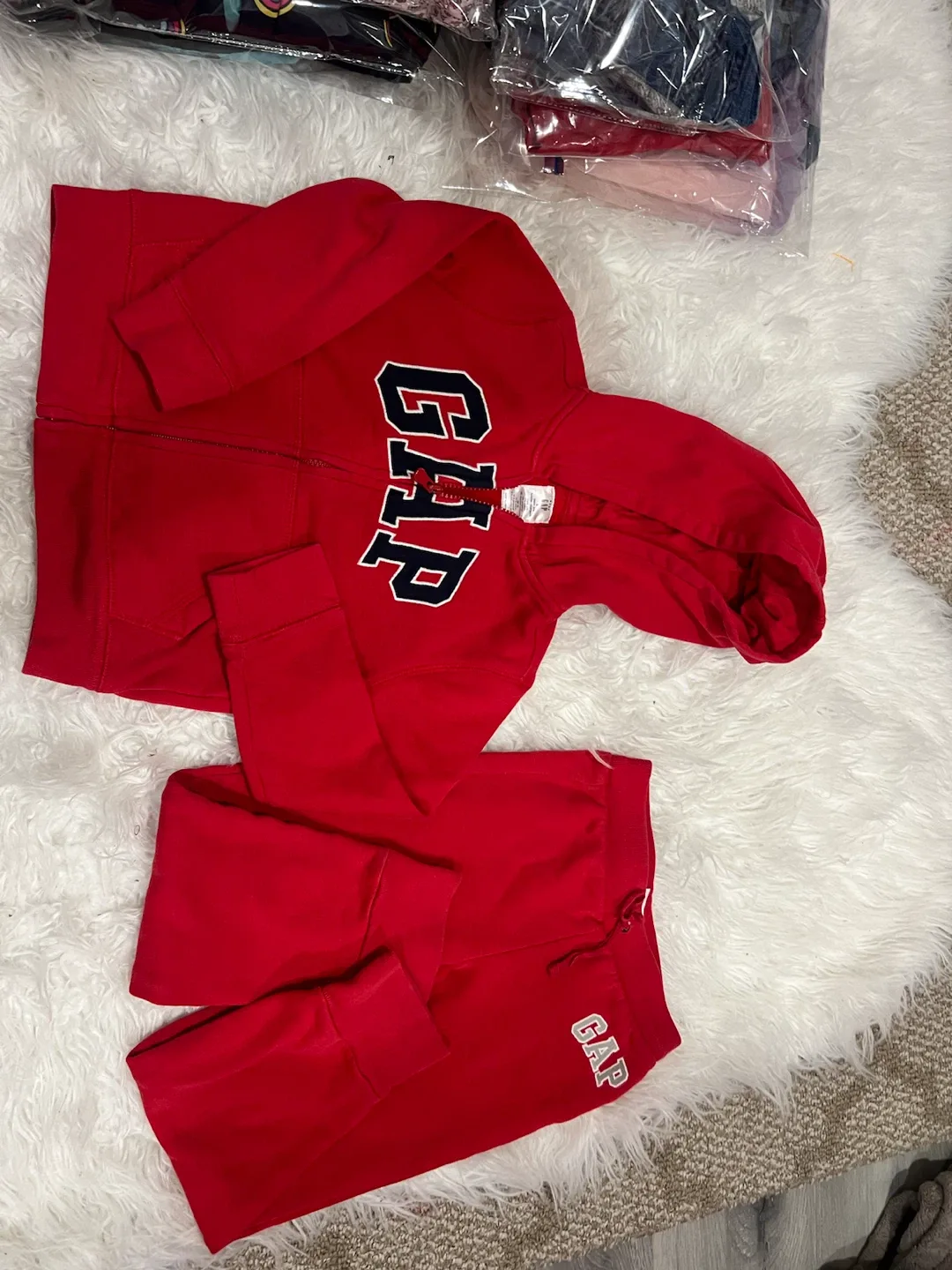 Baby Gap red hoodie and sweatpants set - photo 3
