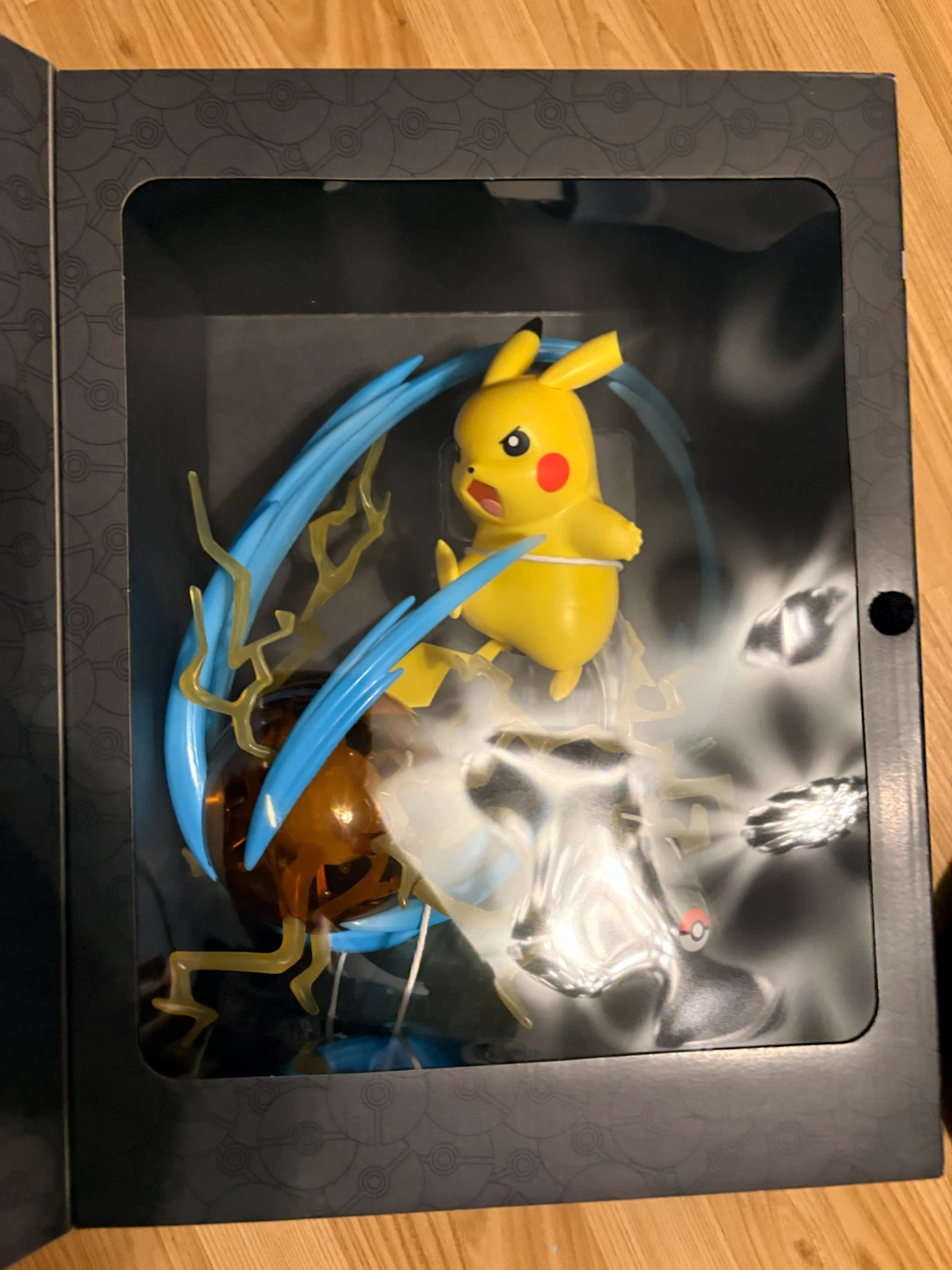 Pokemon Select Pikachu Light FX Deluxe Figure - photo 2