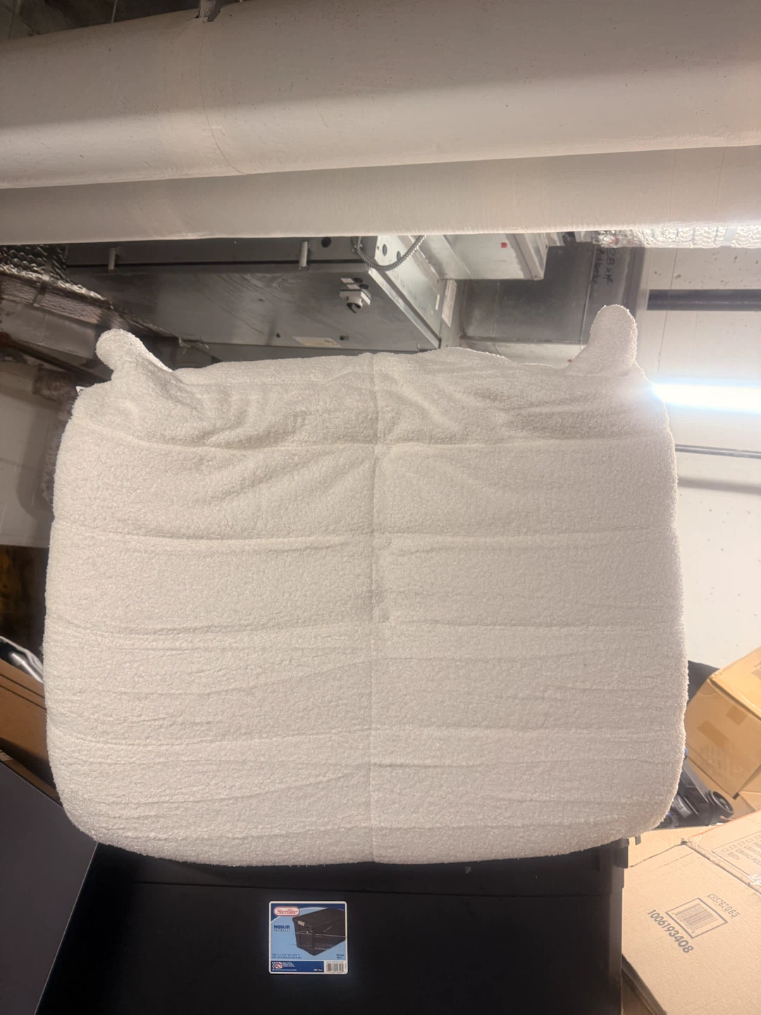 White Sherpa Upholstered Lounge Chair - photo 2