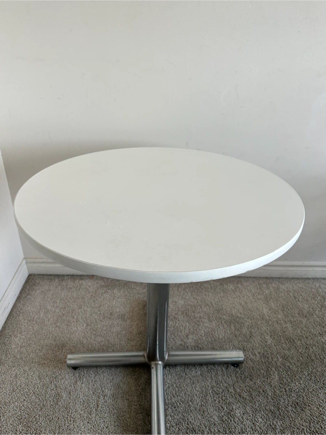 White Round  Table