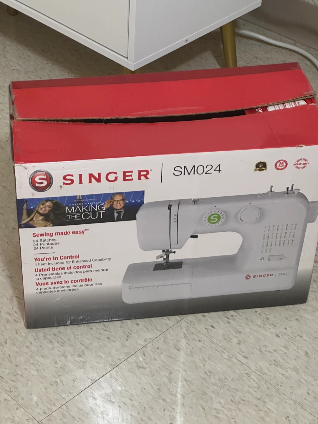 Singer SM024 Sewing Machine