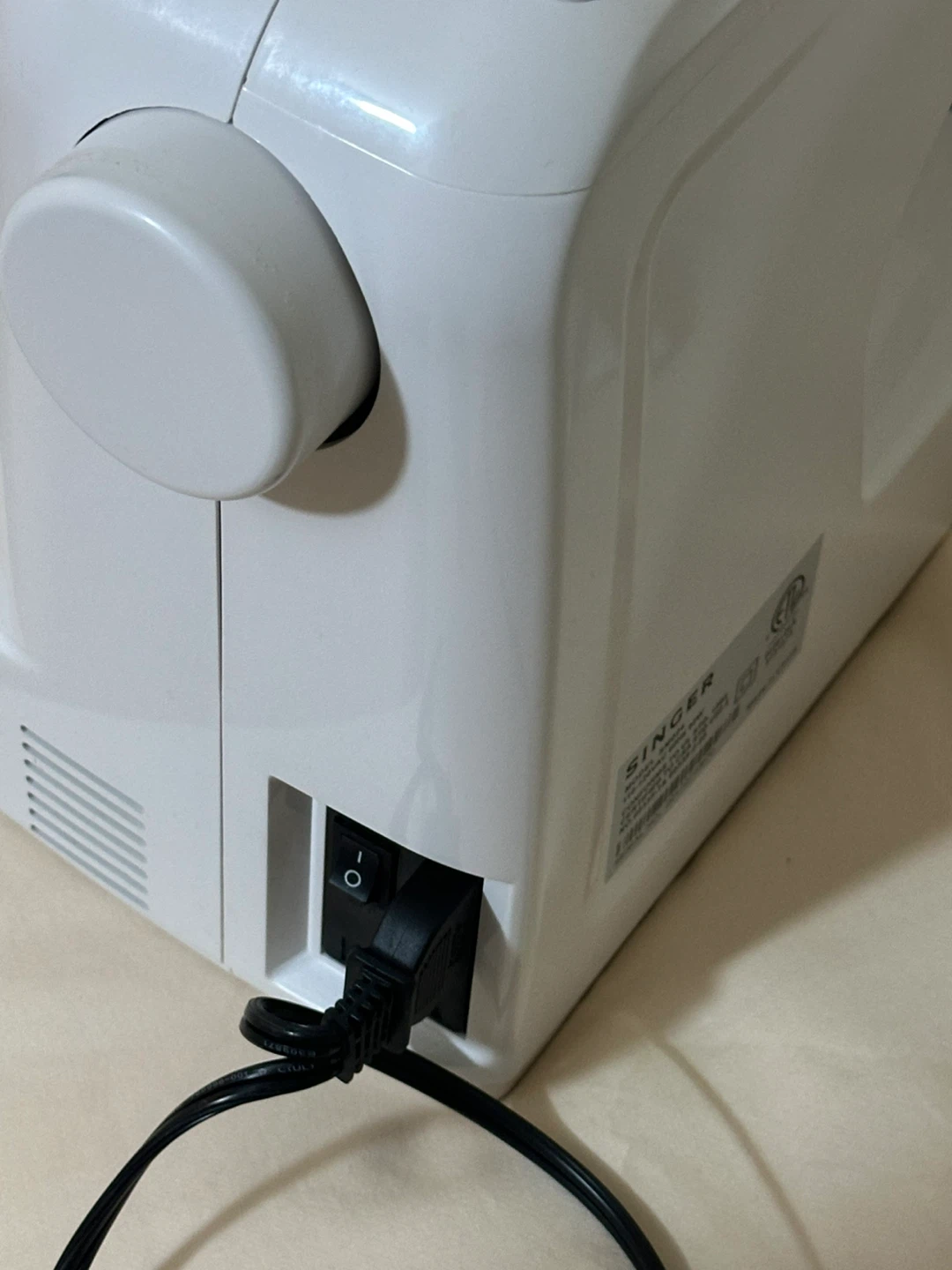 Singer SM024 Sewing Machine - photo 5