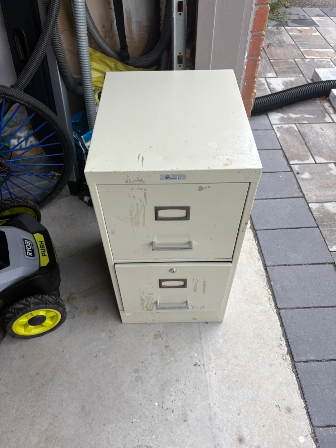 2-Drawer Filing Cabinet