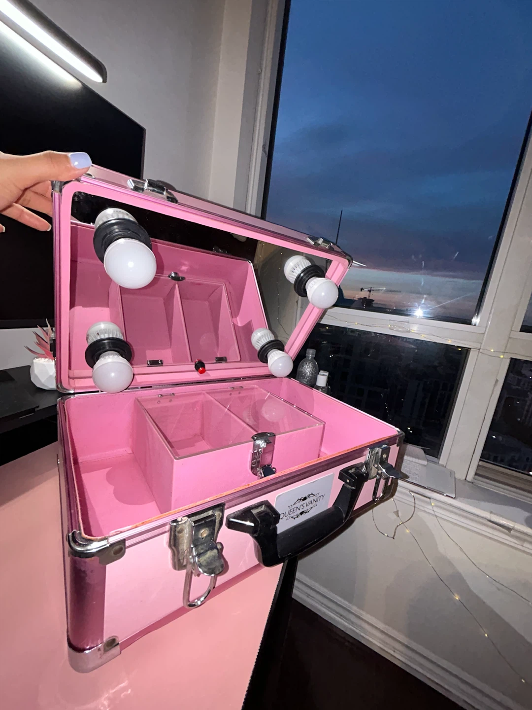 Queen's Vanity Pink Makeup Case with Lights - photo 3