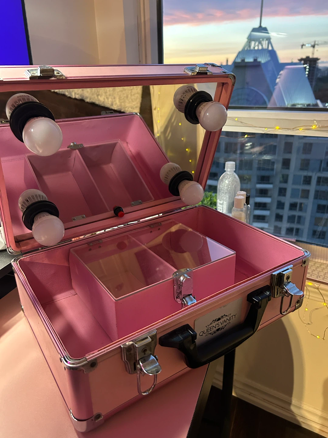 Queen's Vanity Pink Makeup Case with Lights - photo 4